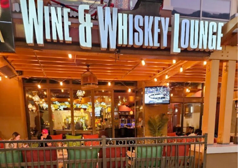 DoubleHelixWineandWhiskeyLoungelasvegas516 768x544