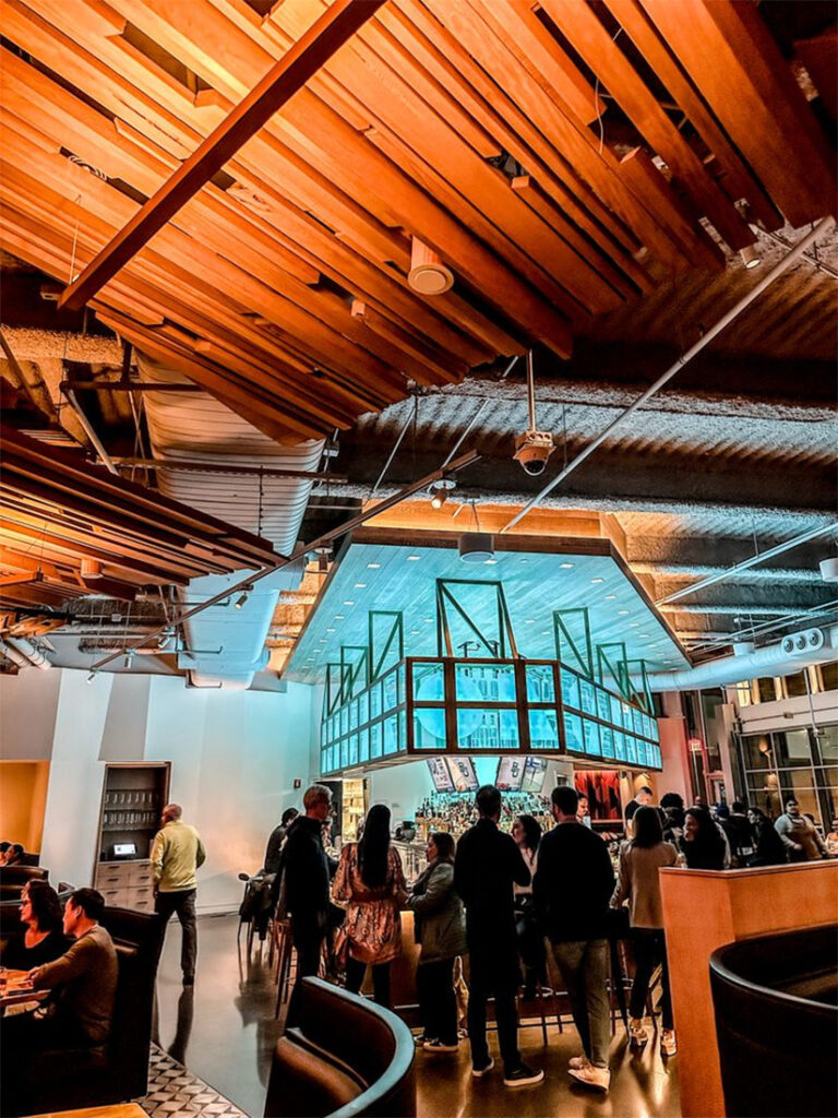 RogerBarandRestaurantmountainview102 768x1024
