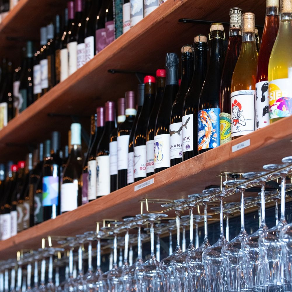 VinylWineBarandShopalameda100