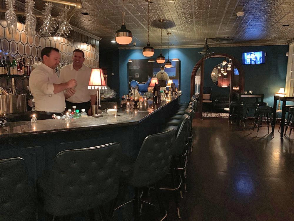AuburnLoungeandWineBardanville102