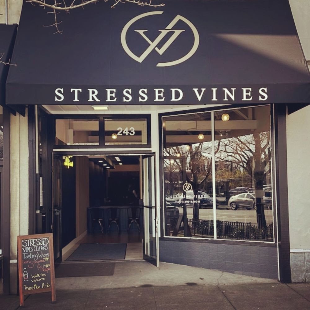 StressedVinesCellarsTastingRoomhealdsbur10