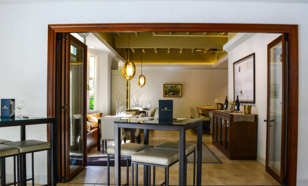 HartfordFamilyWineryTastingRoominHealdsburg6 1024x620